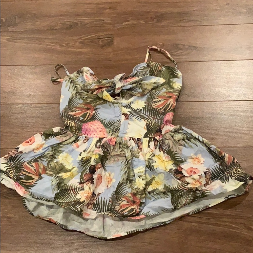 H&M Hawaiian blouse top